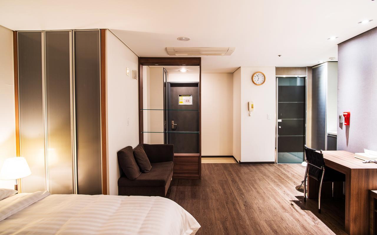 Hotel Arinus Shinchon Seoul Exteriör bild