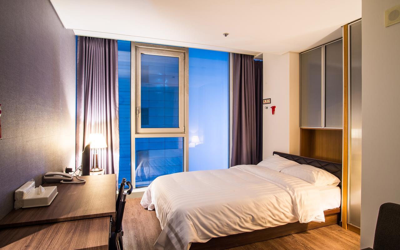 Hotel Arinus Shinchon Seoul Exteriör bild