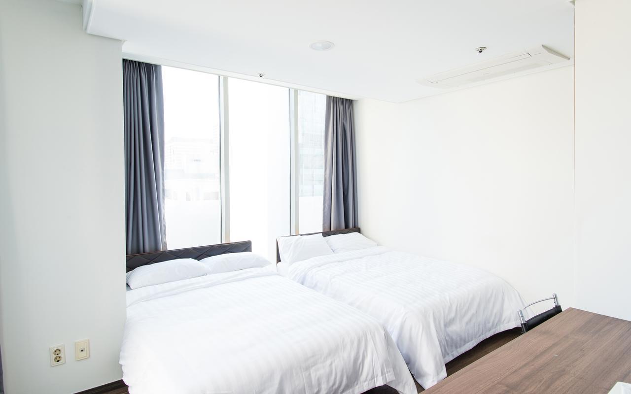 Hotel Arinus Shinchon Seoul Exteriör bild