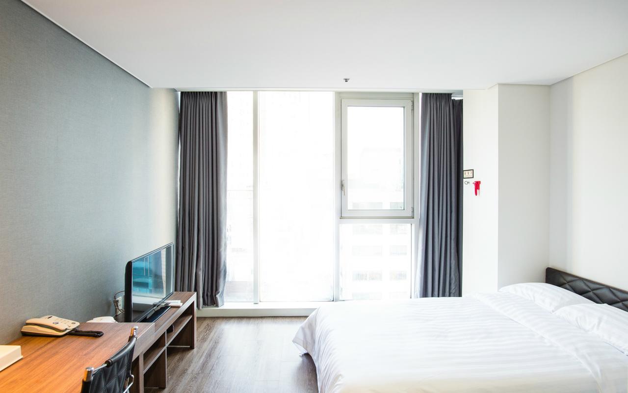 Hotel Arinus Shinchon Seoul Exteriör bild