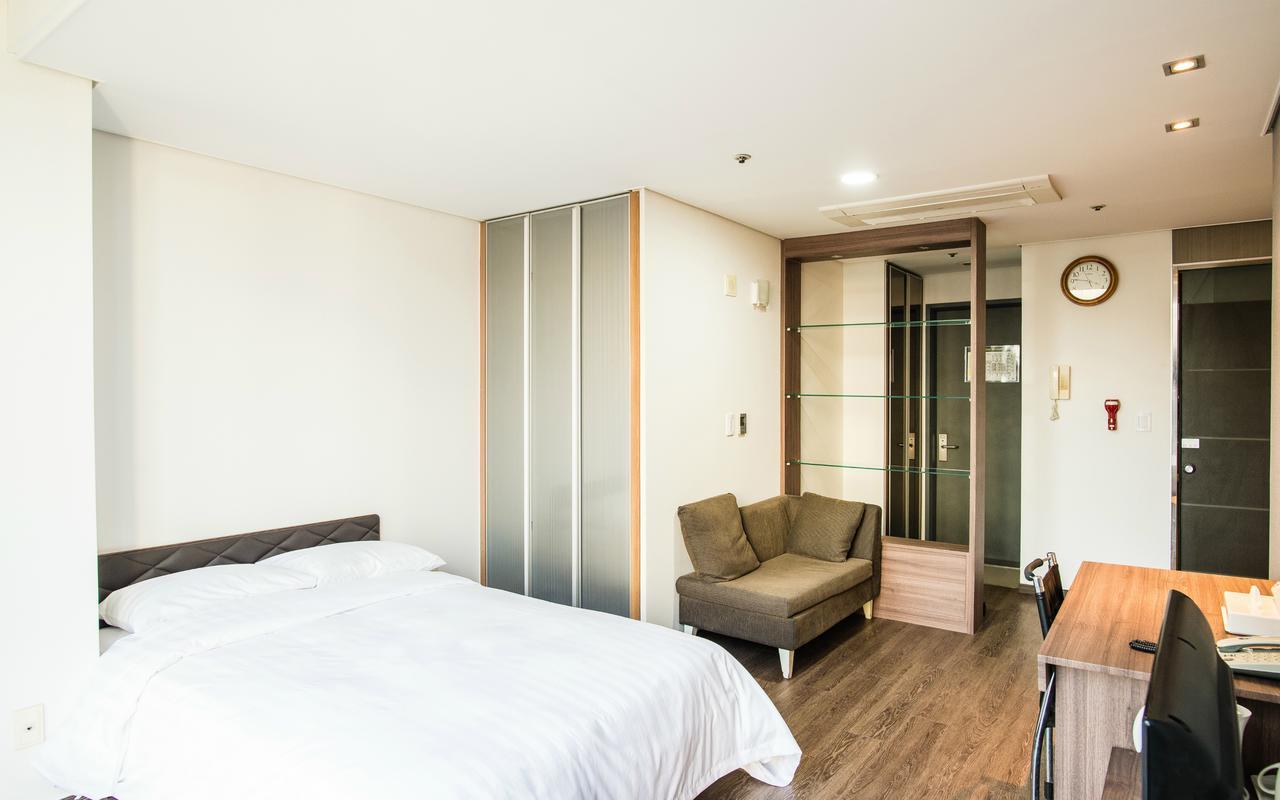 Hotel Arinus Shinchon Seoul Exteriör bild