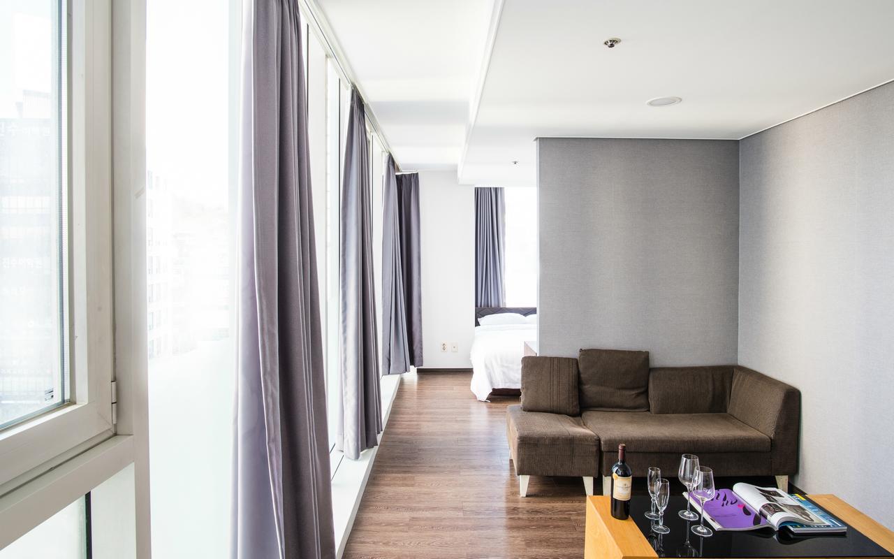 Hotel Arinus Shinchon Seoul Exteriör bild